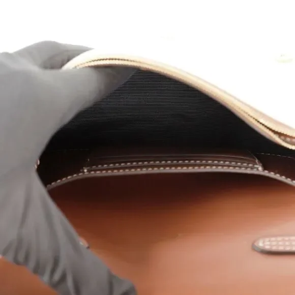 Hosperi Small Crossbody Bag - Picture 10 of 10